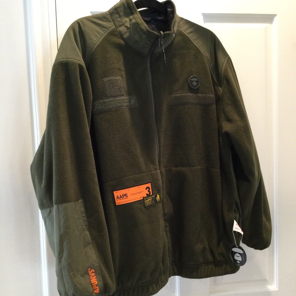Men’s Jacket  Brand Aape size L